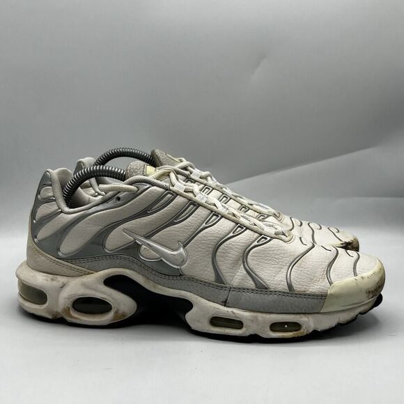 Nike Air Max Plus Tn Mens Size 9 Leather White Grey Silver Sneakers 604133-199 - Picture 1 of 14